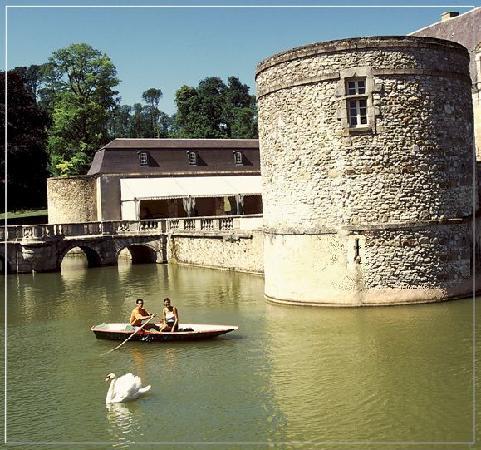 Chateau d'Etoges